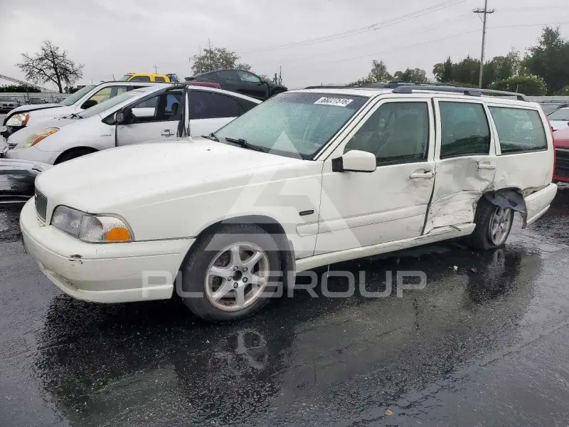 1999 Volvo V70 фото