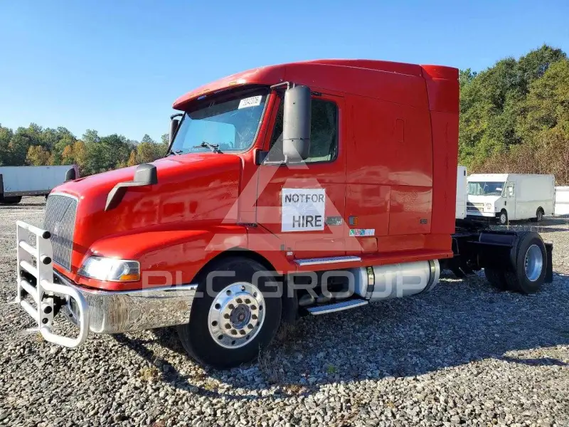 1999 Volvo VNL photo