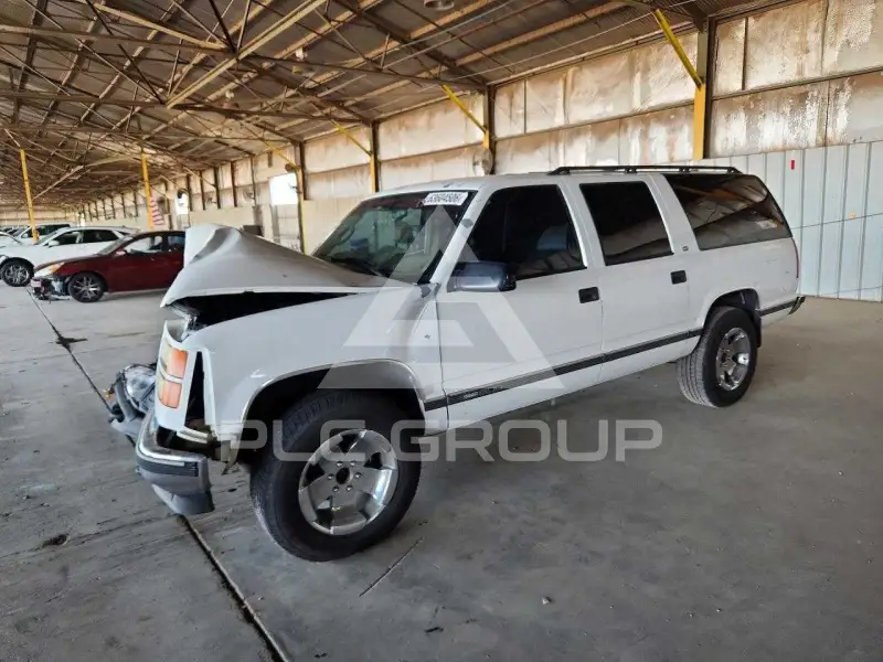 1999 GMC Suburban photo