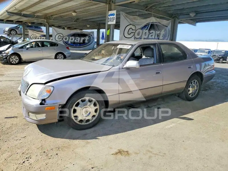 1999 Lexus LS400 photo
