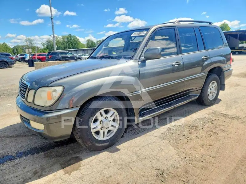 1999 Lexus LX470 photo