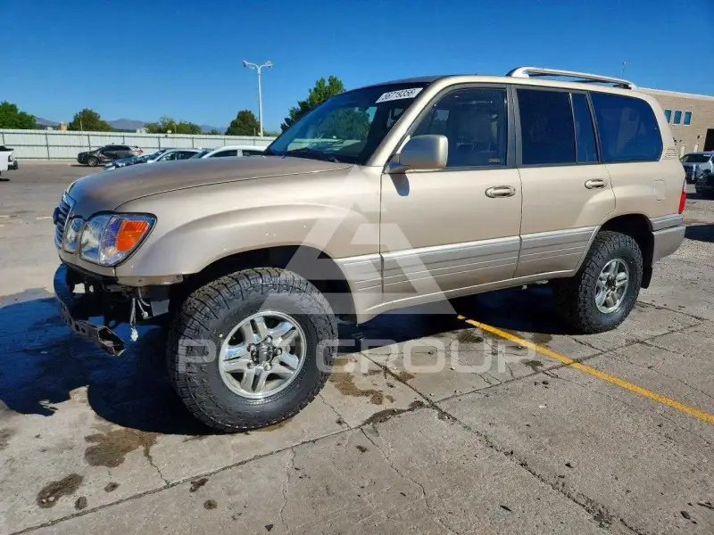 1999 Lexus LX470 photo