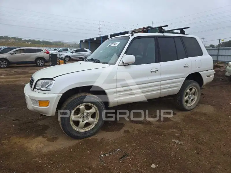 1999 Toyota RAV4 photo