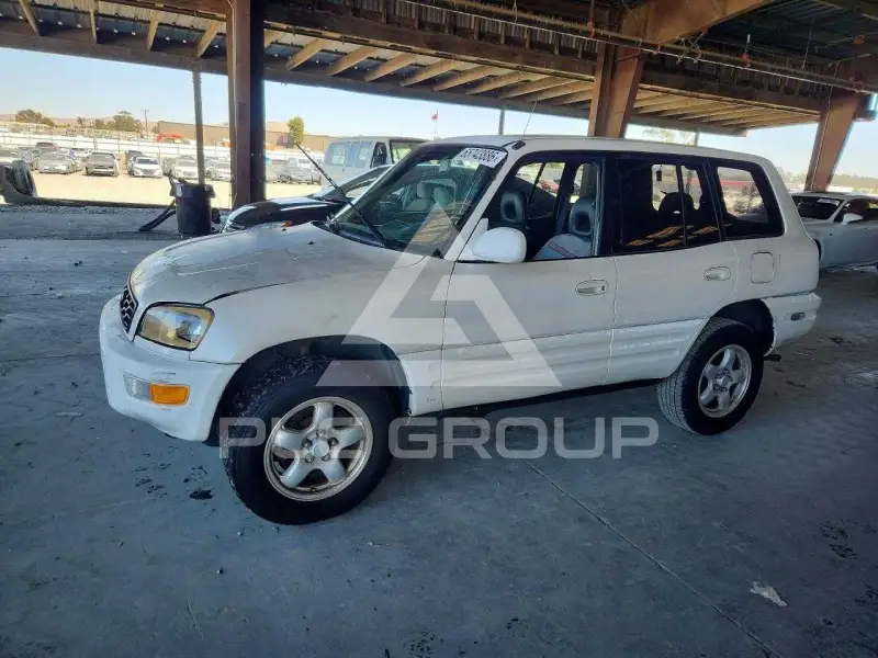 1999 Toyota RAV4 photo