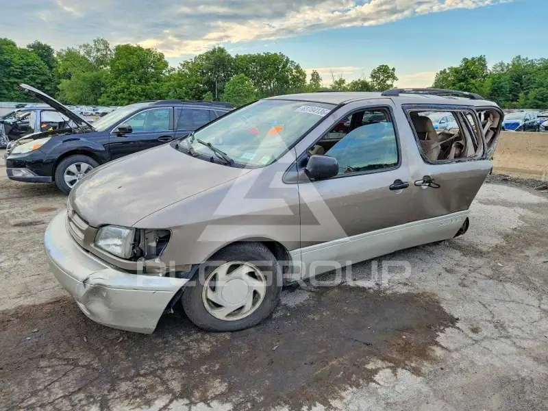 1999 Toyota SIENNA фото