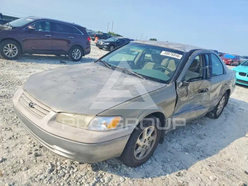1999 Toyota CAMRY фото