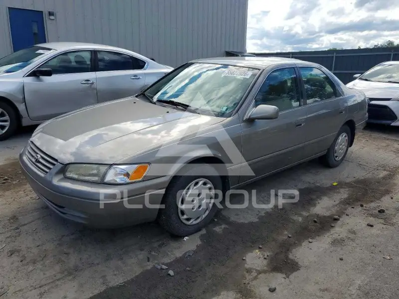 1999 Toyota CAMRY фото