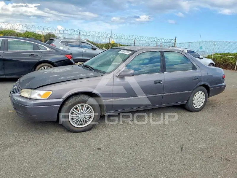 1999 Toyota CAMRY фото
