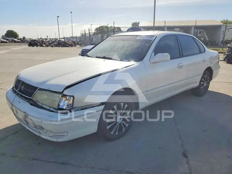 1999 Toyota AVALON photo
