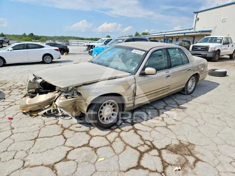 1999 Ford CROWN фото