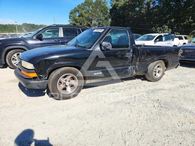 2000 Chevrolet S10 photo