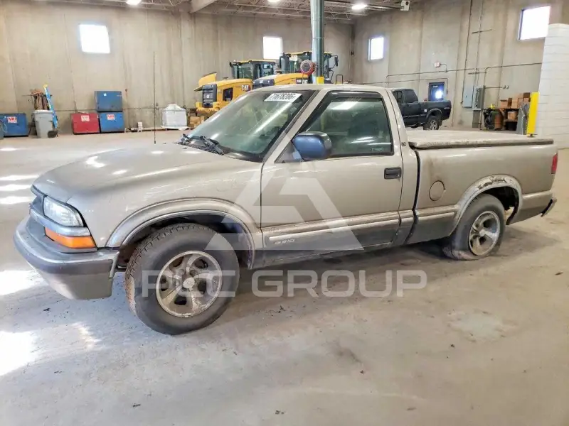 2000 Chevrolet S10 фото
