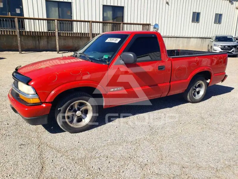 2000 Chevrolet S10 photo