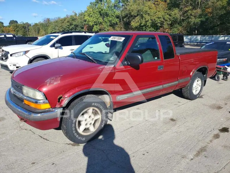 2000 Chevrolet S10 фото