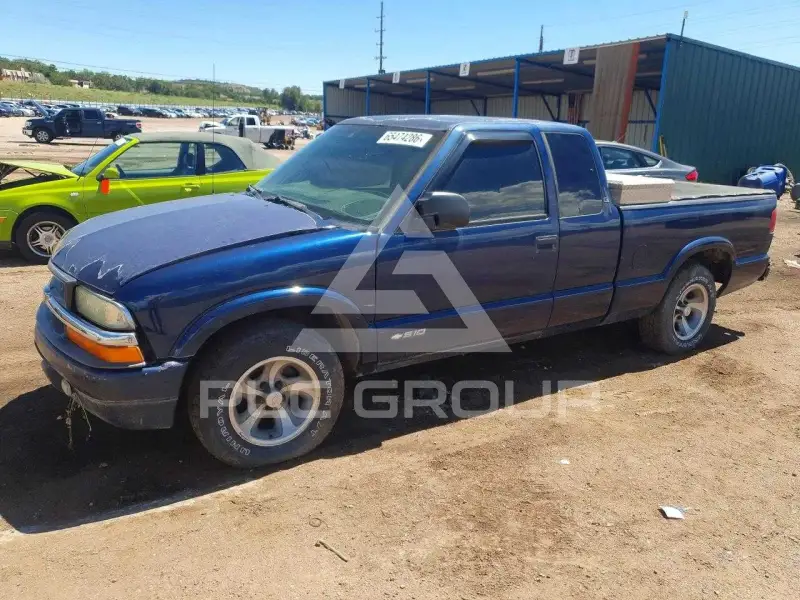 2000 Chevrolet S10 фото