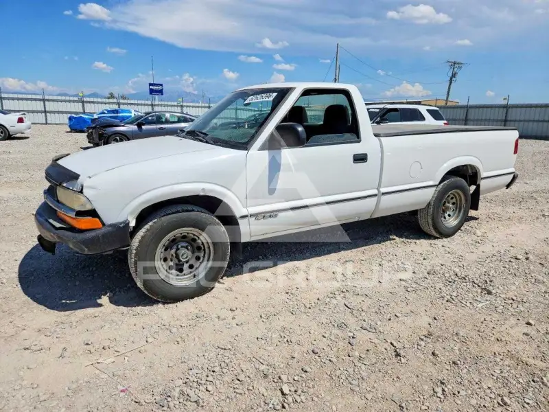 2000 Chevrolet S10 фото