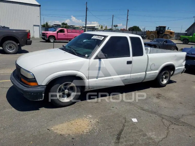 2000 Chevrolet S10 фото