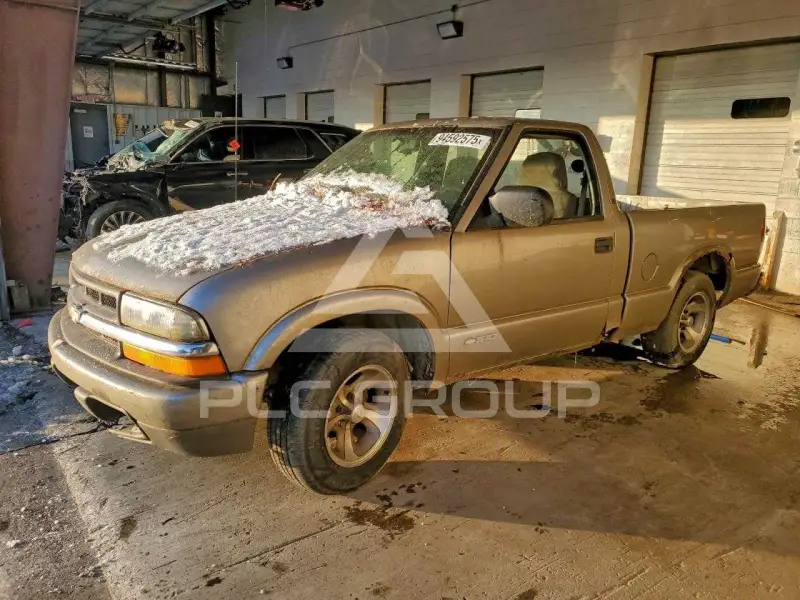 2000 Chevrolet S10 photo