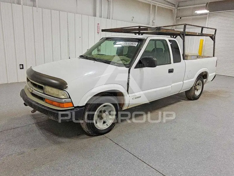 2000 Chevrolet S10 фото