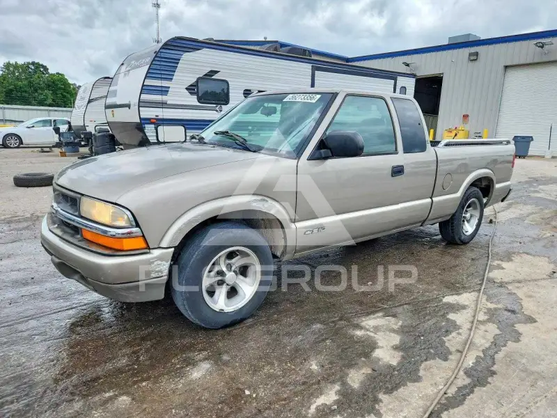 2000 Chevrolet S10 фото