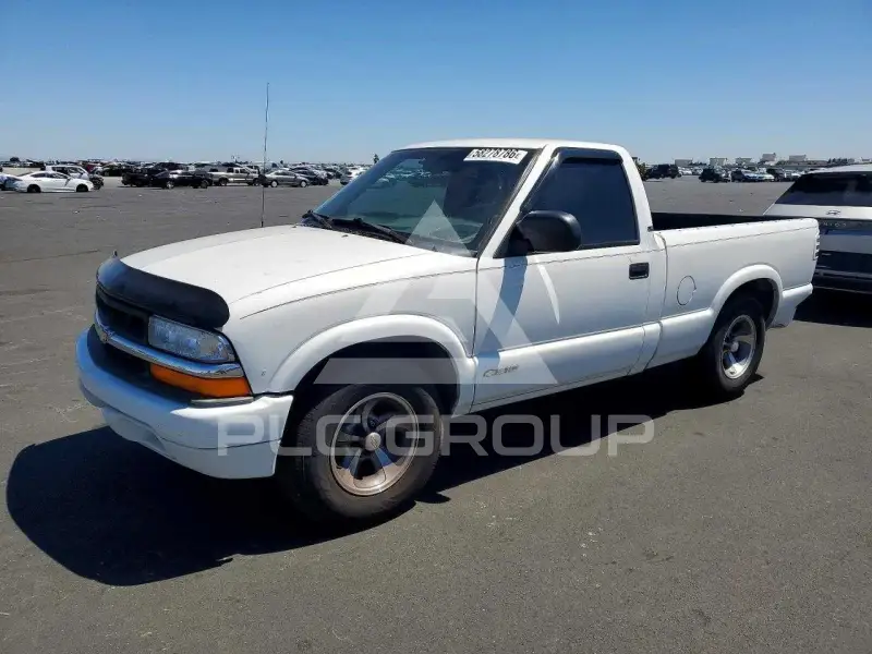 2000 Chevrolet S10 photo