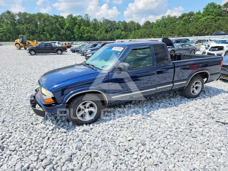 2000 Chevrolet S10 фото