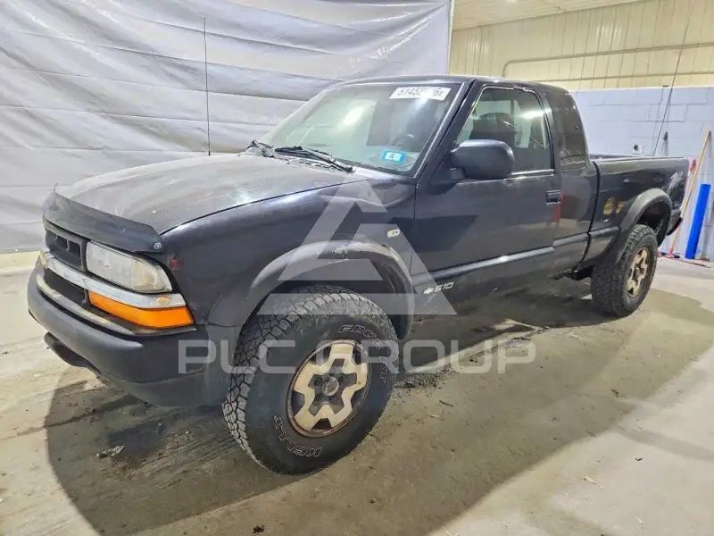 2000 Chevrolet S10 фото