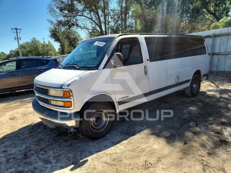 2000 Chevrolet Express photo