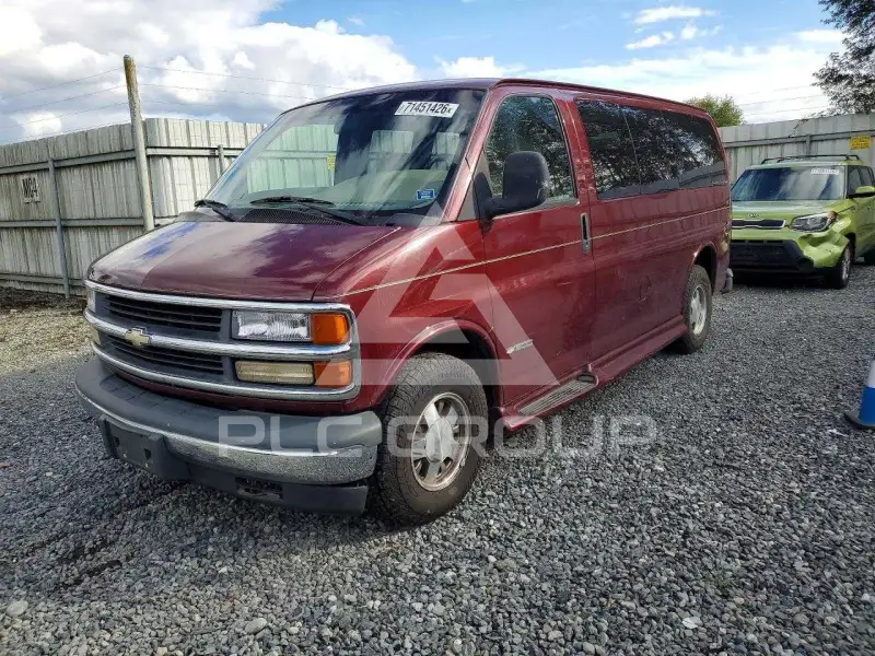 2000 Chevrolet Express photo