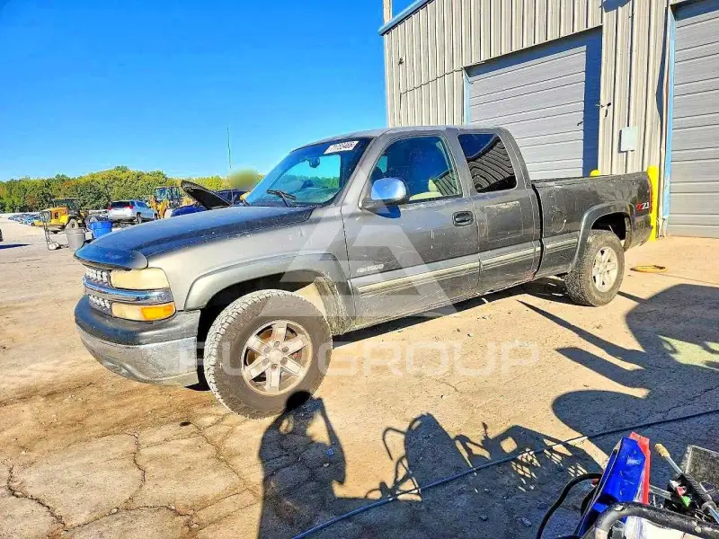 2000 Chevrolet Silverado photo