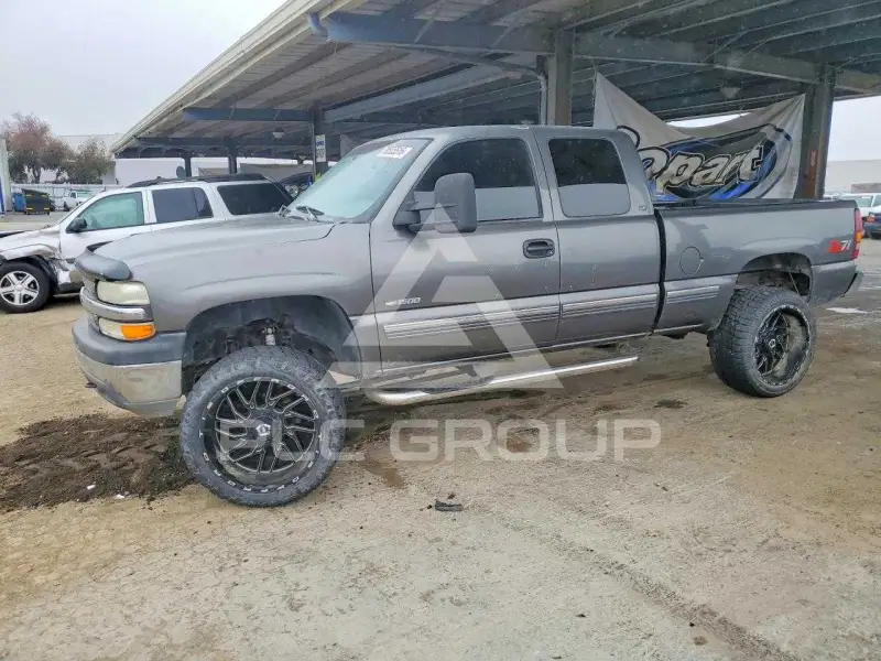 2000 Chevrolet Silverado photo