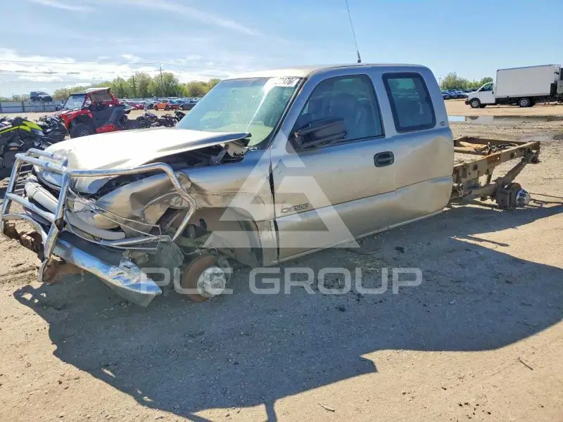 2000 Chevrolet Silverado photo