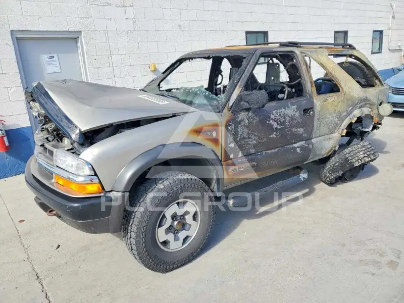 2000 Chevrolet Blazer photo