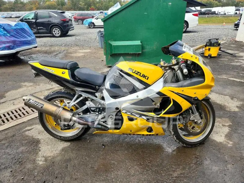2000 Suzuki GSX-R750 photo