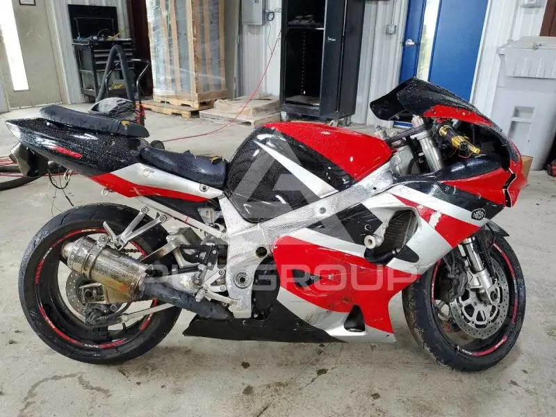 2000 Suzuki GSX-R750 фото
