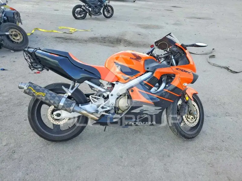 2000 Honda CBR фото