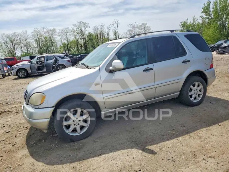 2000 Mercedes Benz  photo
