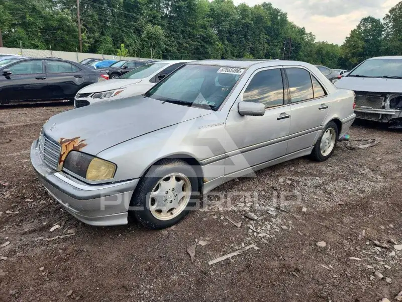 2000 Mercedes Benz C-Class photo