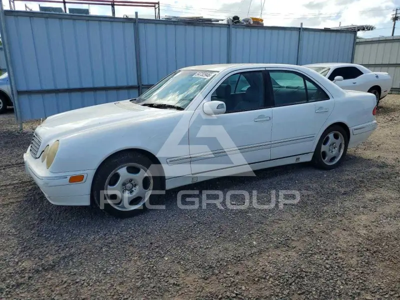 2000 Mercedes Benz E-Class photo
