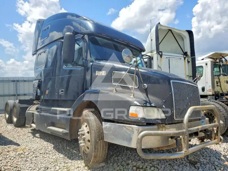 2000 Volvo VNL фото