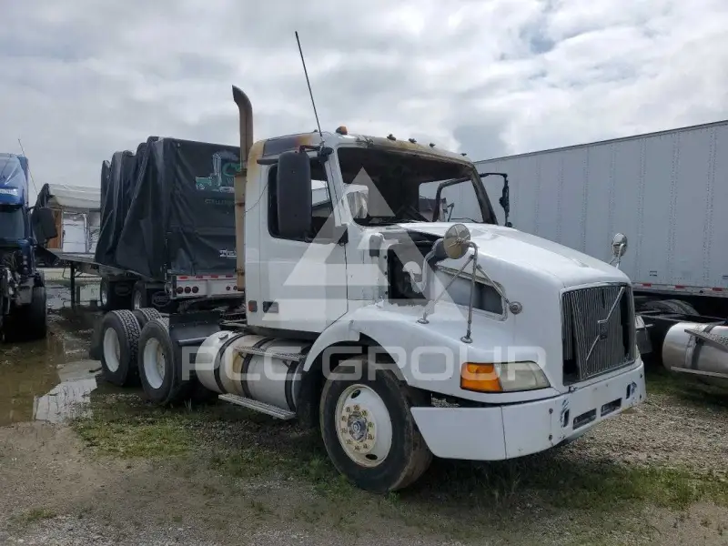 2000 Volvo  фото