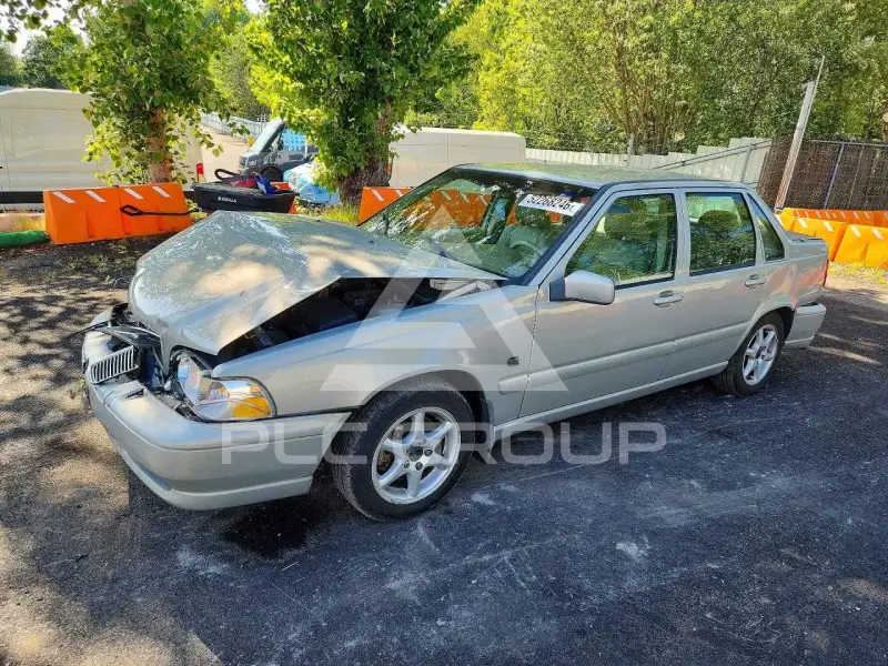 2000 Volvo S70 фото