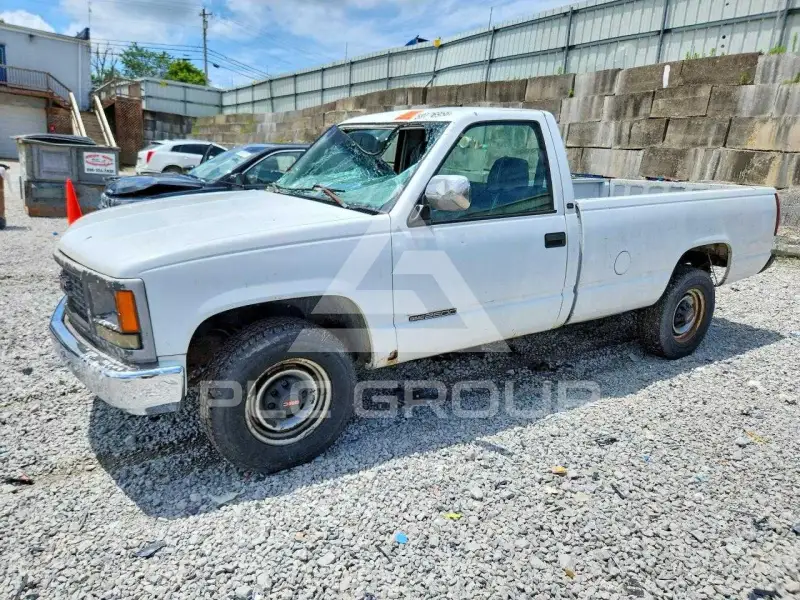 2000 GMC Sierra photo
