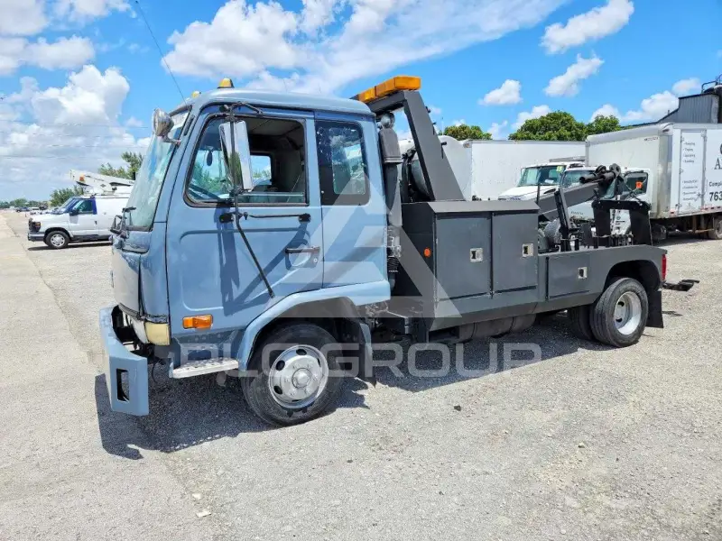 2000 Nissan TRUCK фото