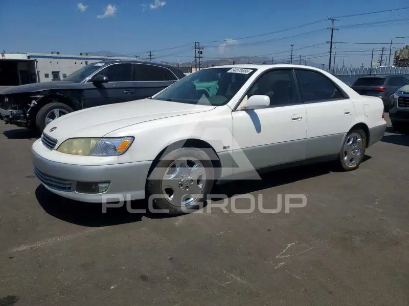 2000 Lexus ES300 photo
