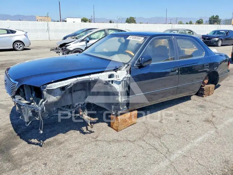 2000 Lexus LS400 фото