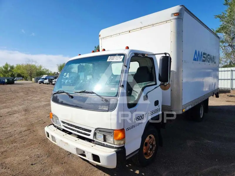 2000 Isuzu NPR фото