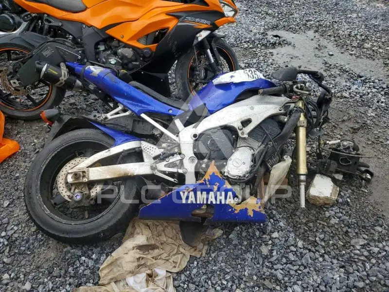 2000 Yamaha YZF1000 photo