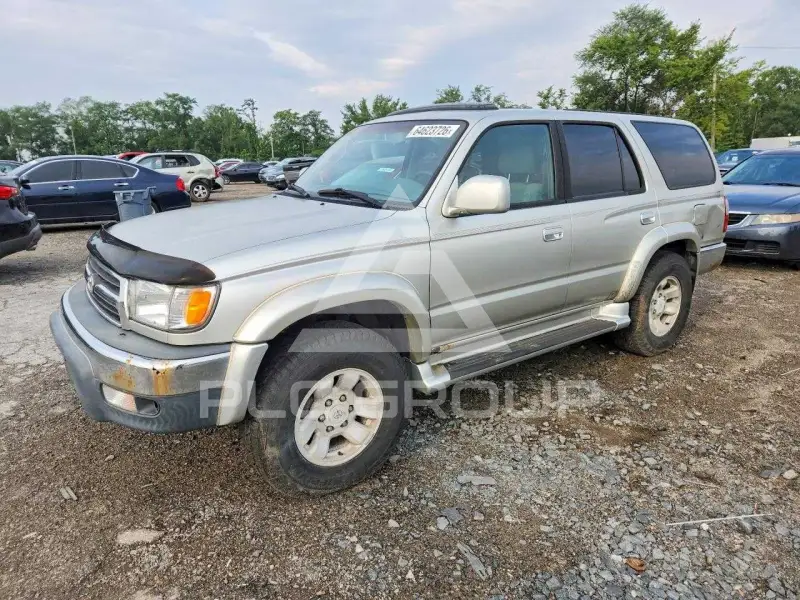 2000 Toyota 4 RUNNER photo