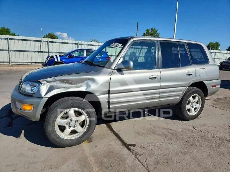 2000 Toyota RAV4 photo